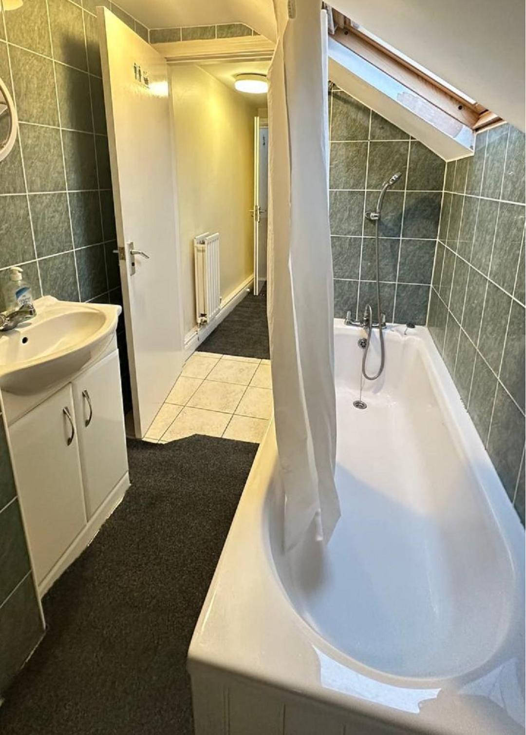 Geordie Hostel Newcastle upon Tyne Bagian luar foto
